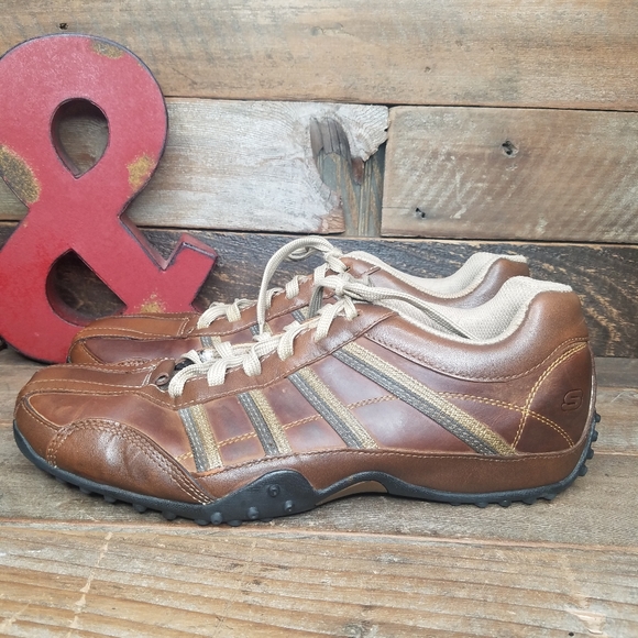 skechers square toe shoes